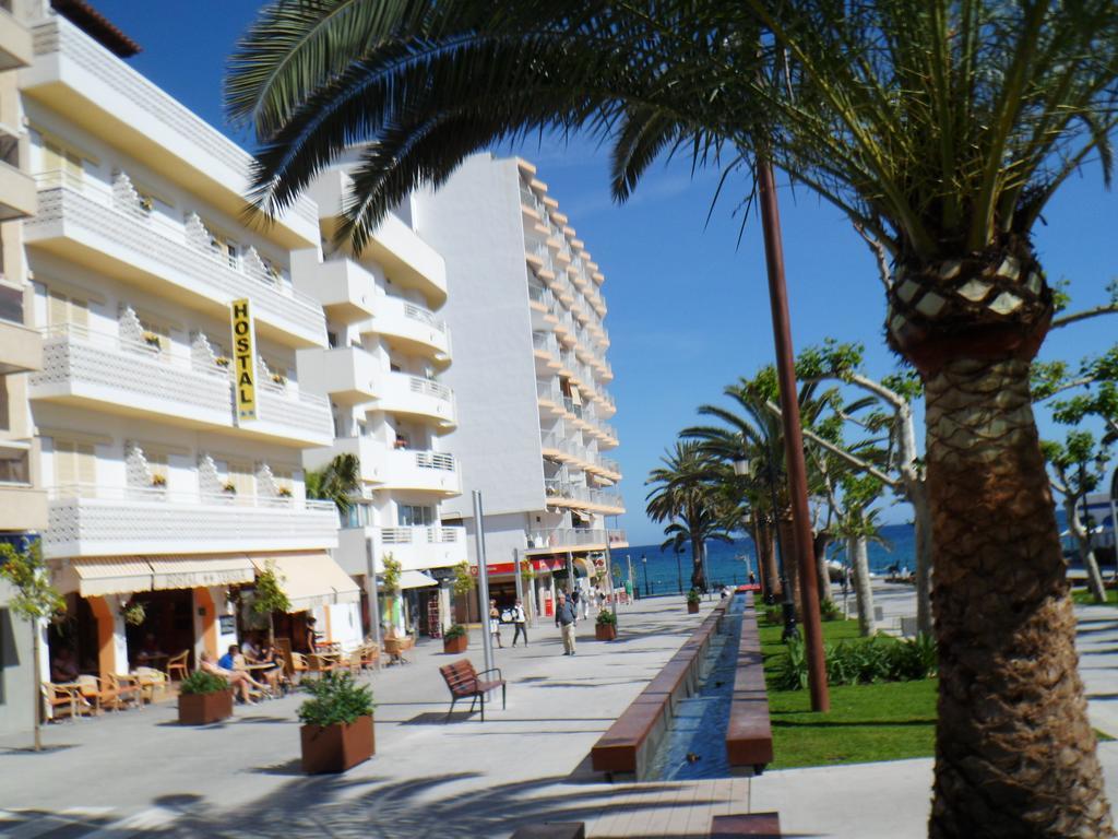 Hostal Yebisah Santa Eularia des Riu Exterior foto